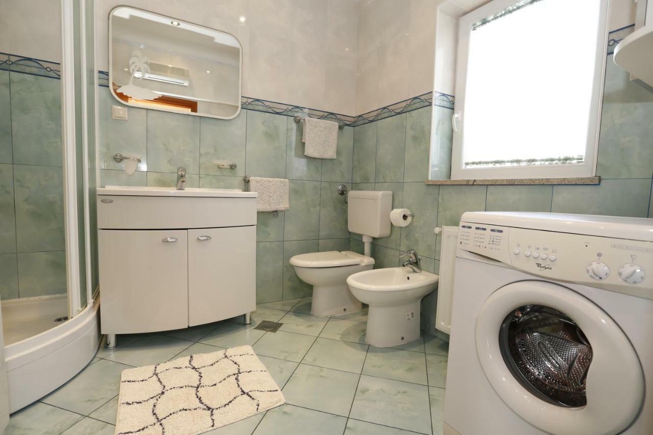 Apartment Bojan With Terrace And Sea View บัชกา ภายนอก รูปภาพ