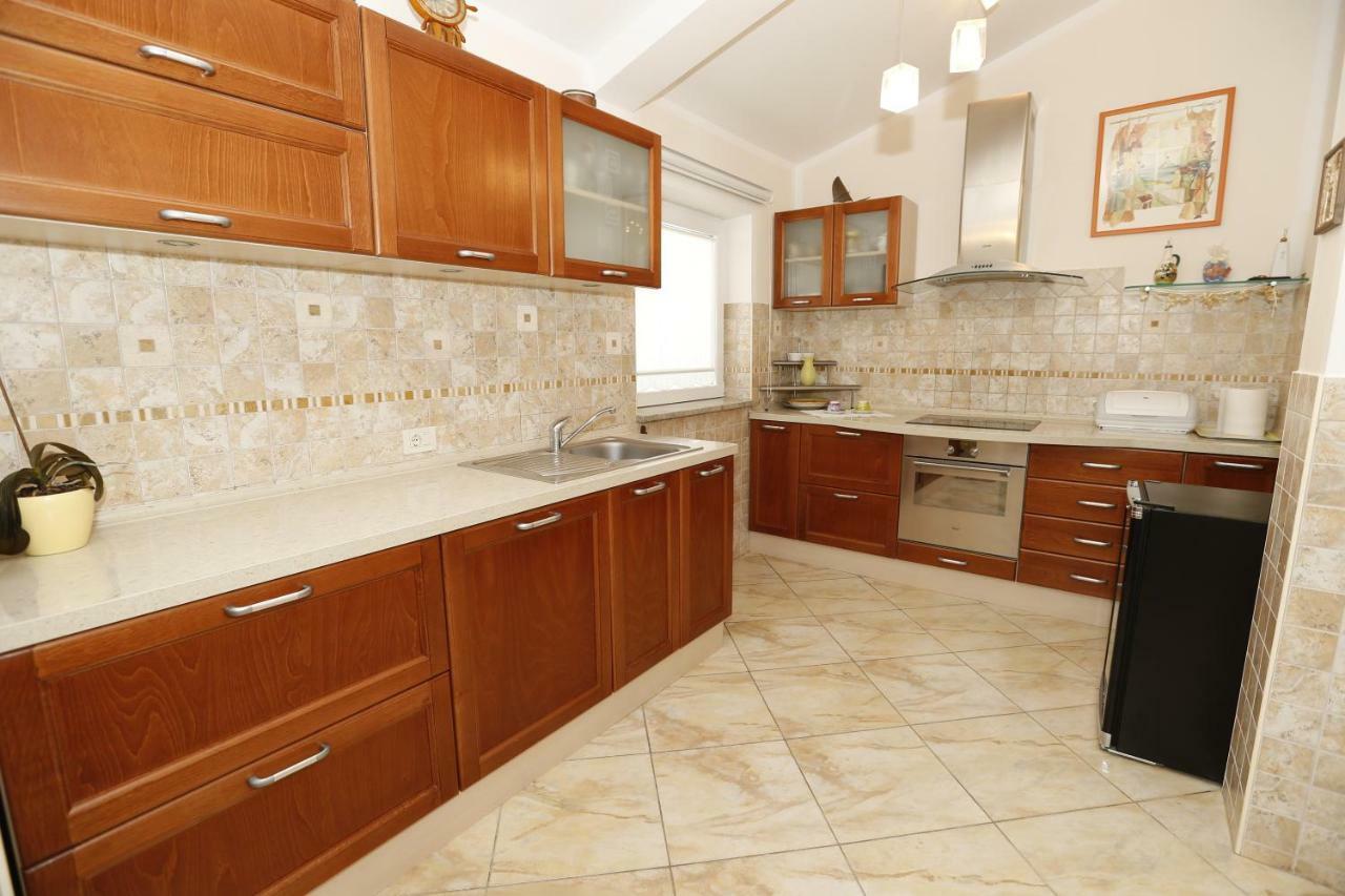 Apartment Bojan With Terrace And Sea View บัชกา ภายนอก รูปภาพ