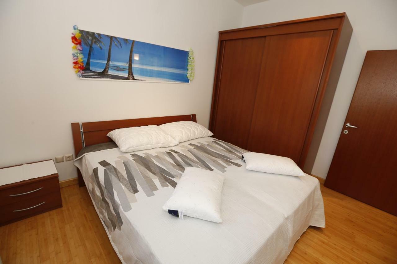Apartment Bojan With Terrace And Sea View บัชกา ภายนอก รูปภาพ