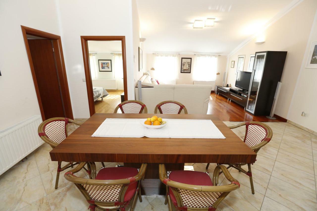 Apartment Bojan With Terrace And Sea View บัชกา ภายนอก รูปภาพ