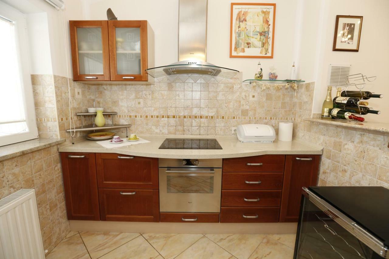 Apartment Bojan With Terrace And Sea View บัชกา ภายนอก รูปภาพ