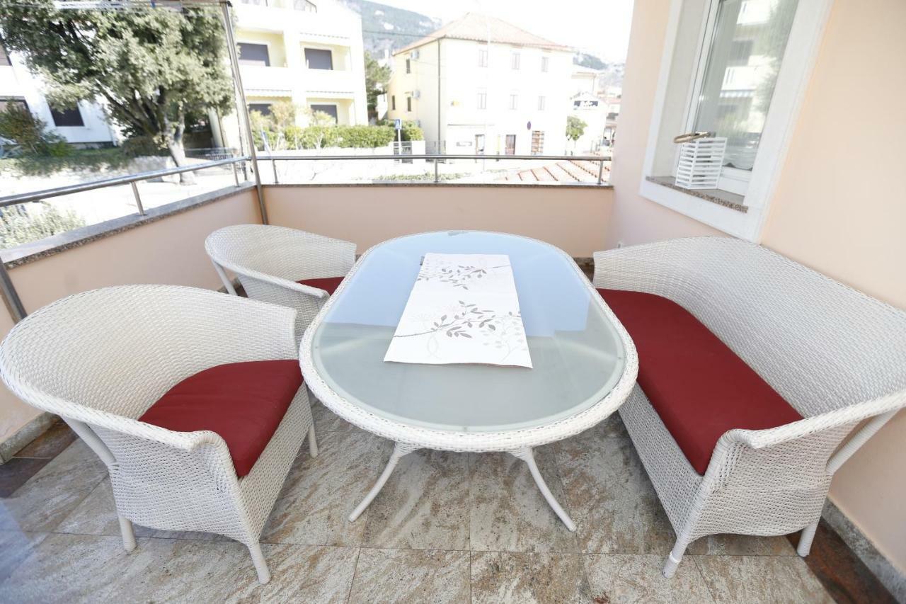 Apartment Bojan With Terrace And Sea View บัชกา ภายนอก รูปภาพ
